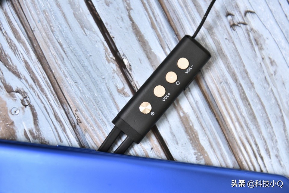 森然wh10直播监听耳机,森然无线耳机n10和wh10有什么区别