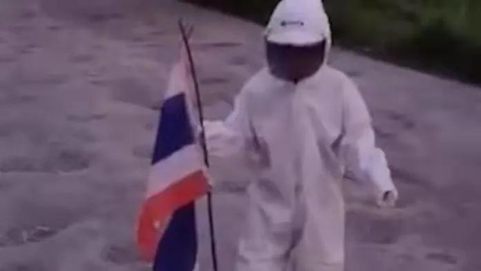 印度宇航员登月,泰国登月视频全过程