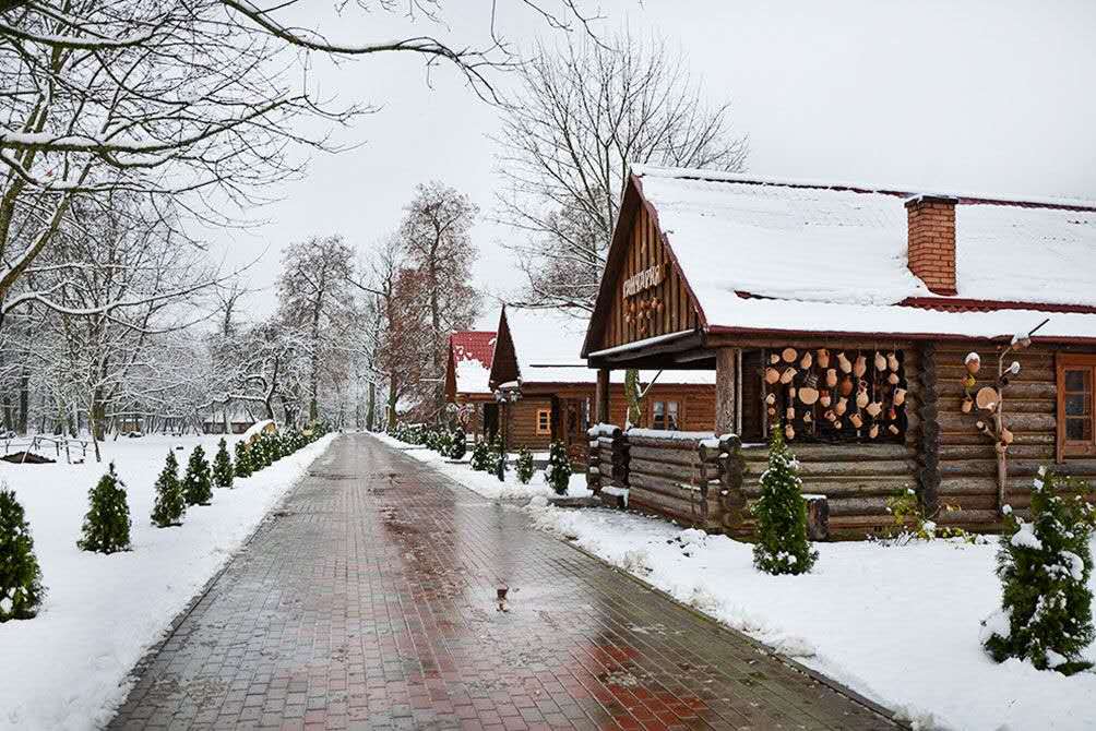 倒立空间体验馆潮玩体验,爱丽小屋法式玫瑰