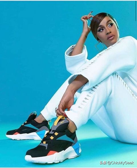 贫民窟脱衣舞娘变天后！CardiB爆红背后藏满血泪史