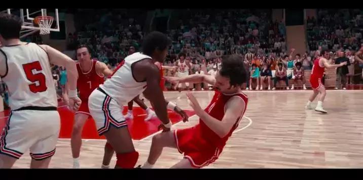 什么才是真正的“为国争光”？看完这新片我陷入了沉思