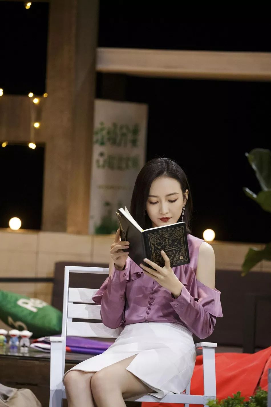 王鸥蓝色一字肩,王鸥红色古装明侦造型