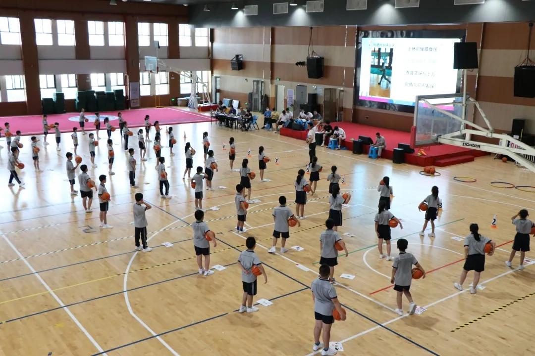 厦门五缘第二实验学校直播,厦门五缘第二实验学校最新新闻