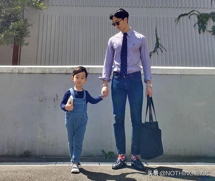 男人穿白色牛仔裤配什么鞋子好看,男士穿呢子大衣牛仔裤配什么鞋子