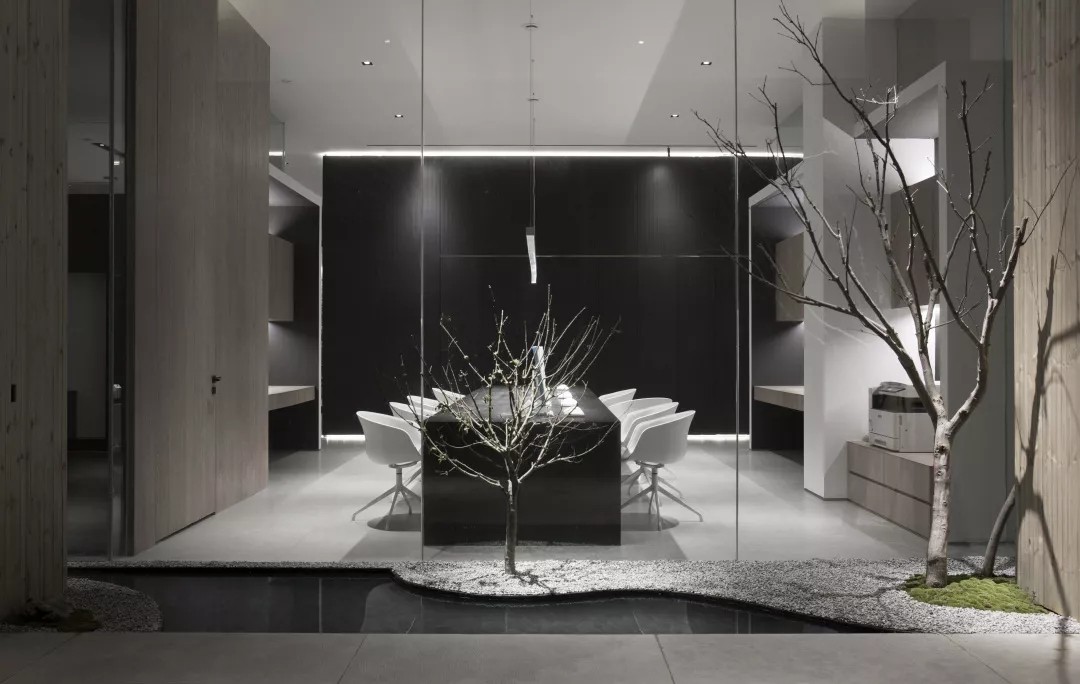 拯救城市遗忘边角的一间办公室|Between之间设计_欧模网