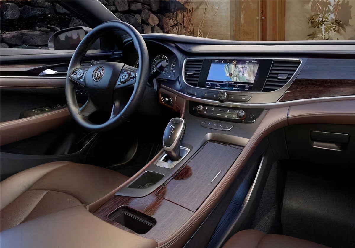 别克君越最值得入手的b级车,越级享受别克全新君越