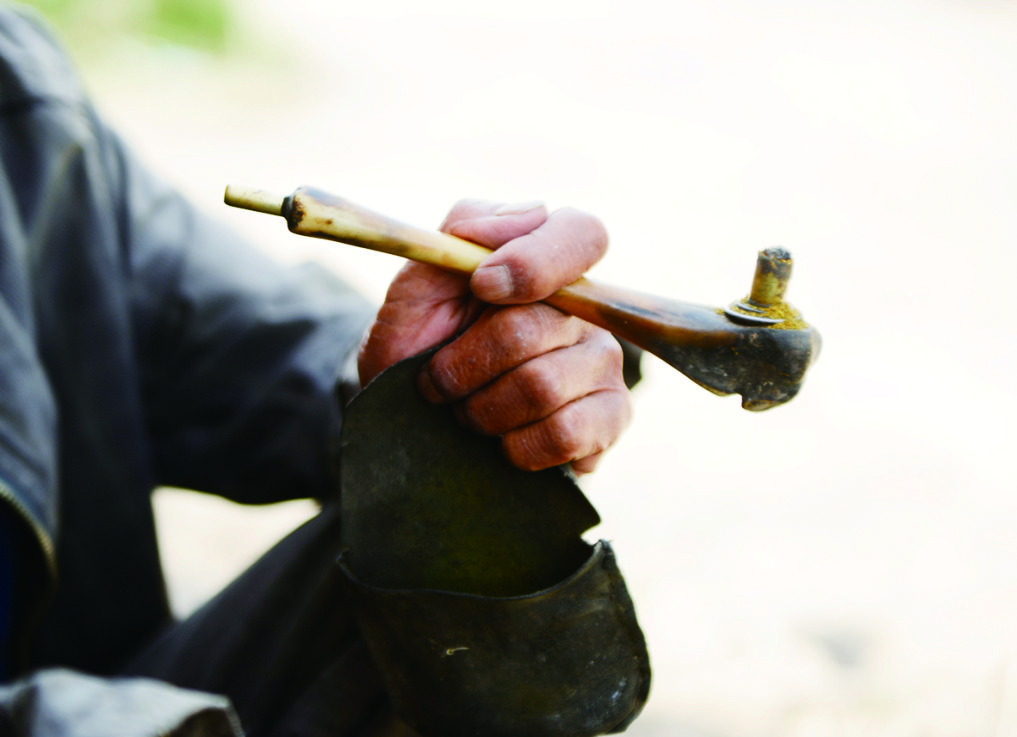 熬人耐性的水烟杆杆