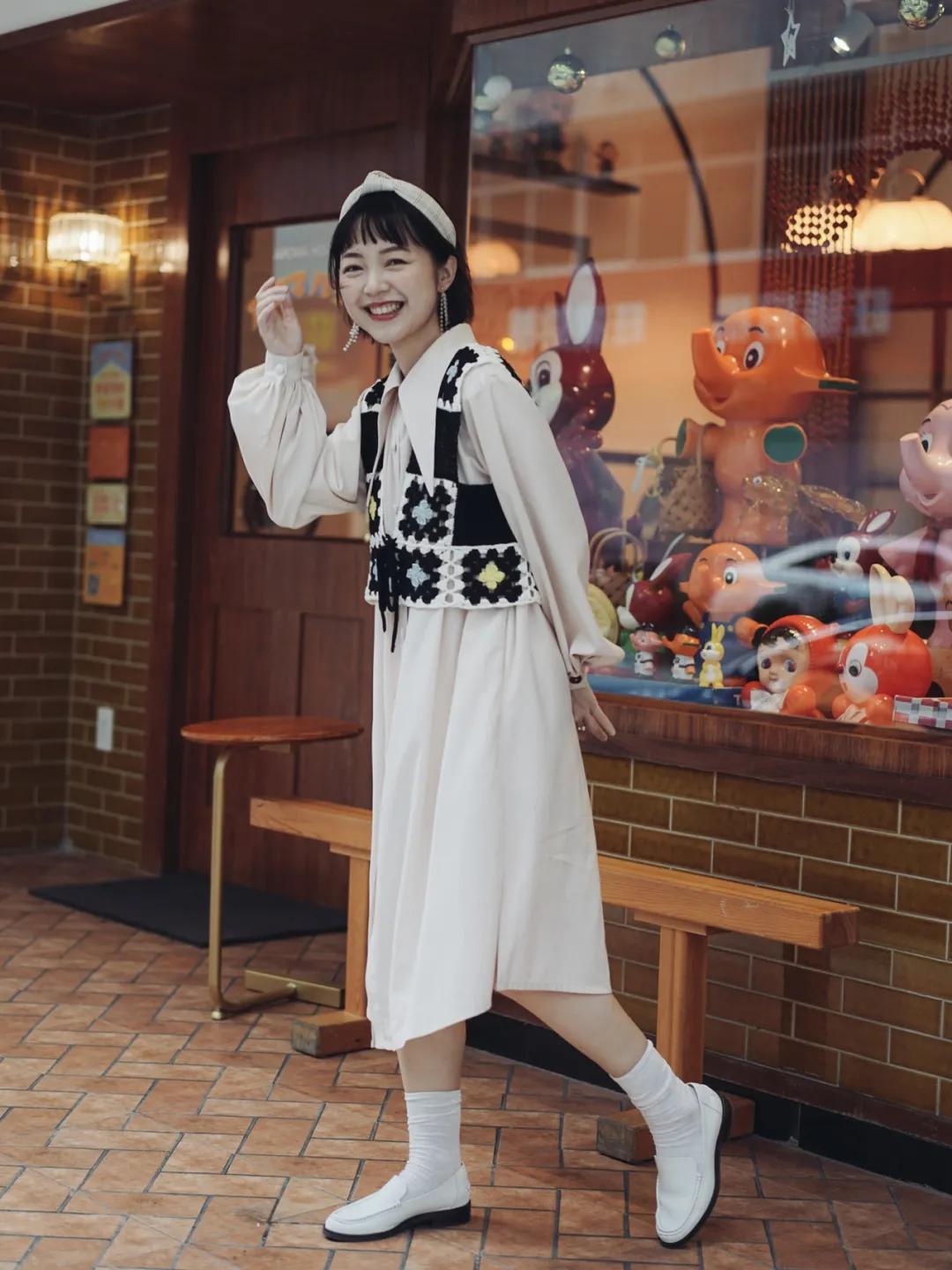 小个子五官立体要怎么搭配才好看,五官平平无奇的长相却很好看