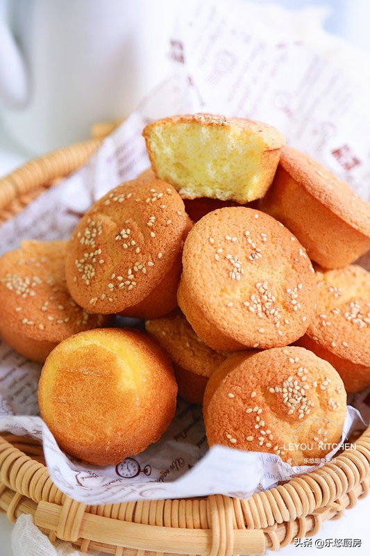 蛋糕家庭做法普通面粉加花生奶,只有鸡蛋面粉糖蛋糕可以做吗