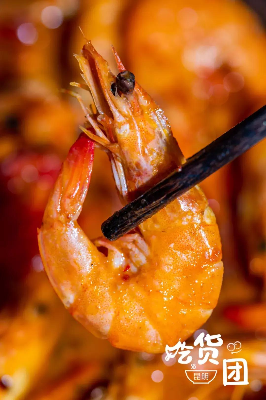 昆明风情街美蛙鱼头,昆明廖姥爷美蛙鱼头火锅