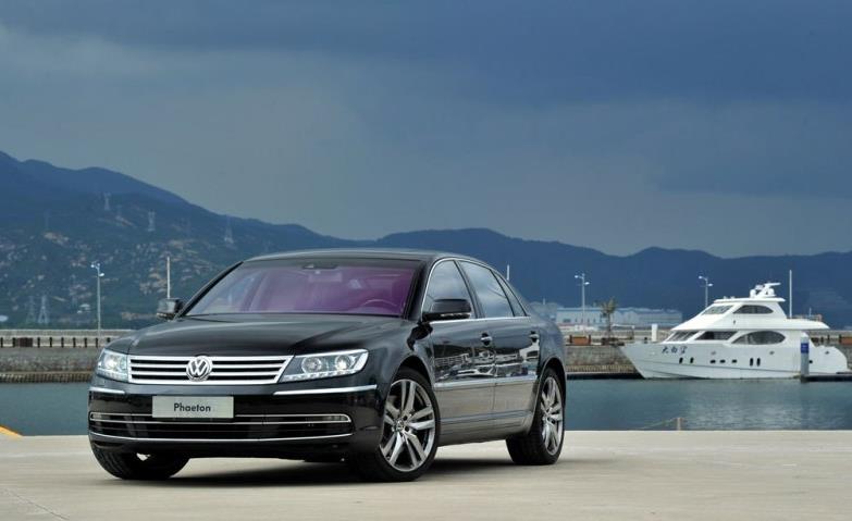 大众辉腾谁开,大众辉腾是几缸