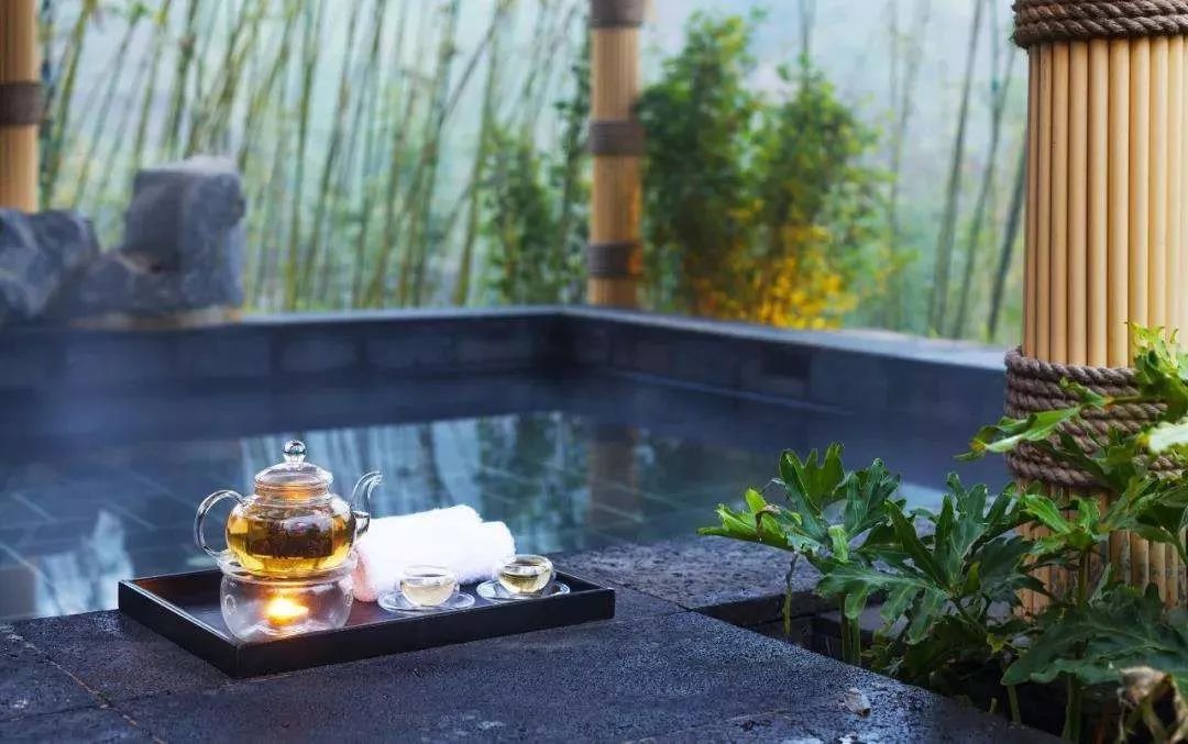 乌鲁木齐周边泡温泉的地方,乌鲁木齐附近哪里可以泡天然温泉