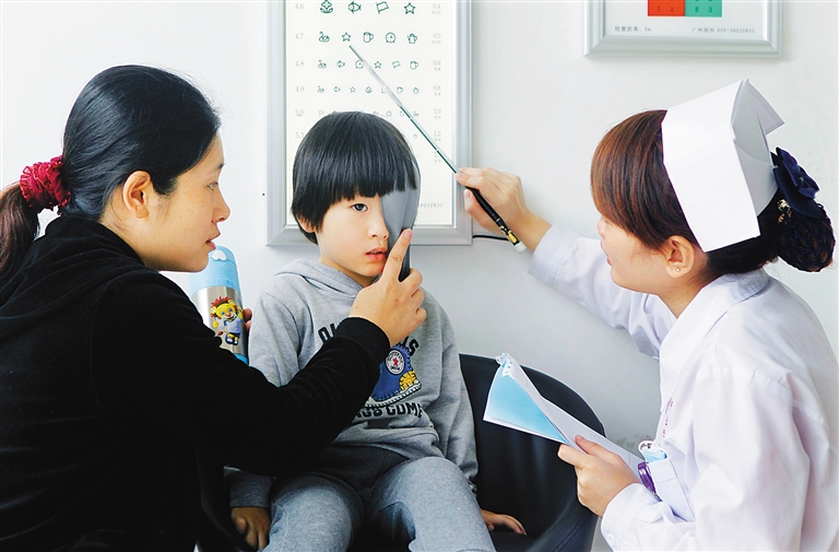 儿童丧失视力，或许是视网膜母细胞瘤在作祟，治疗方法有哪些？