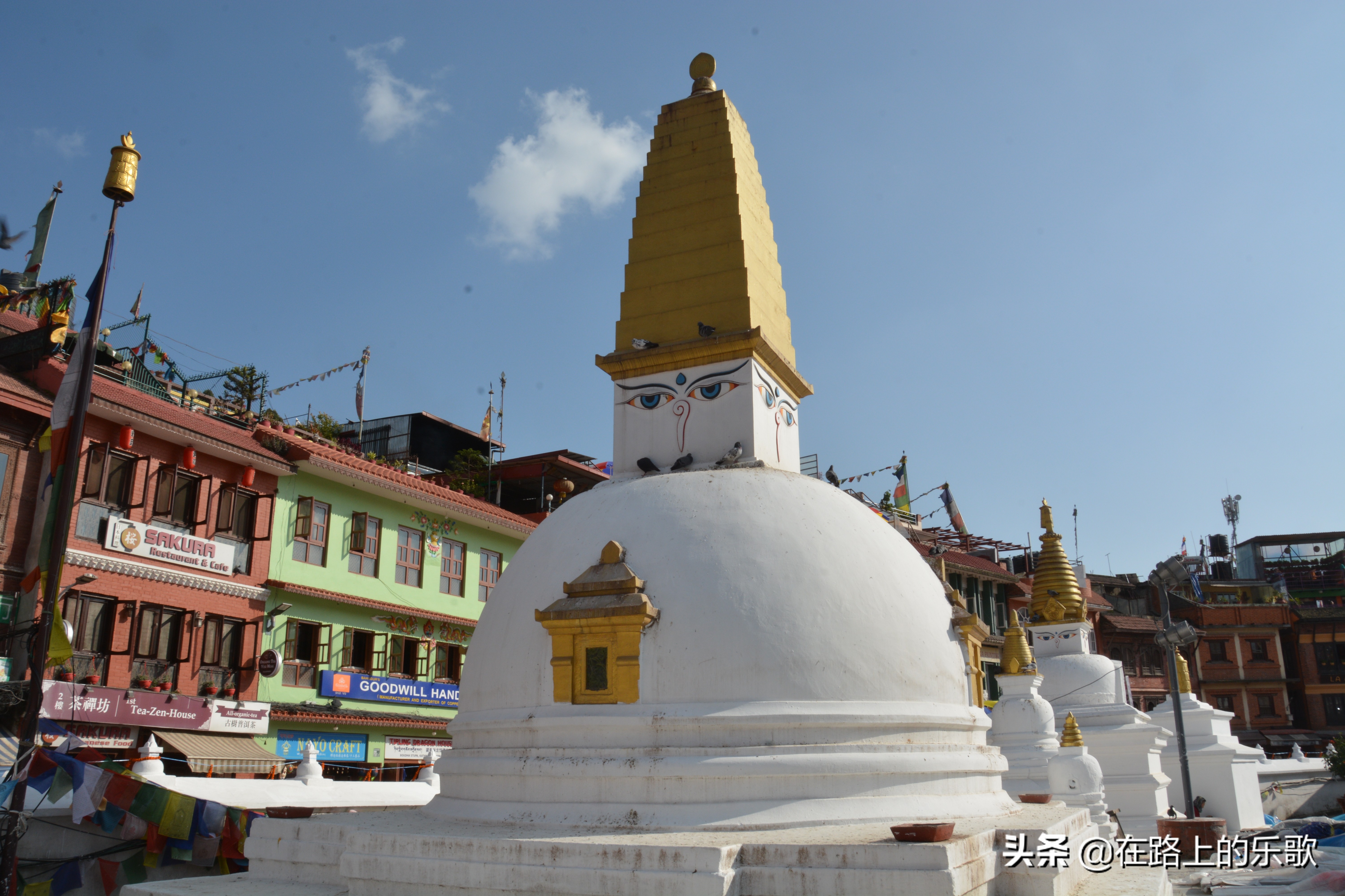 拉萨到尼泊尔从什么地方出境 (拉萨到尼泊尔开放入境了吗)