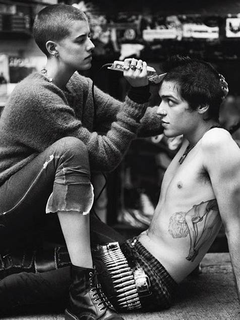 头发两边炸开怎么解决,头发顶部老是鼓起来怎么剪