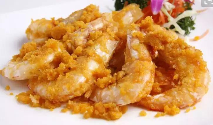 新加坡这些咸蛋黄食品好吃到流口水，制作方法奉上