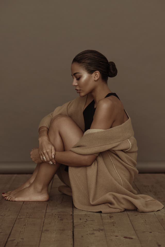 非洲巨富私生女嫁英国帅侯爵,却被婆婆嫌糟蹋400年血脉?