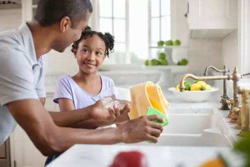 什么玩具可以陪伴孩子呢,如何让孩子三分钟厌倦一个玩具