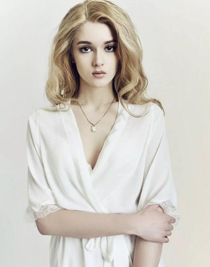 33岁俄罗斯真人芭比,俄罗斯模特像芭比娃娃