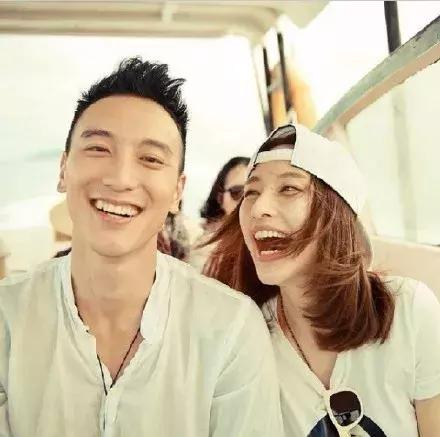 被狗仔跟拍恋情曝光,被狗仔拍到后曝光全网