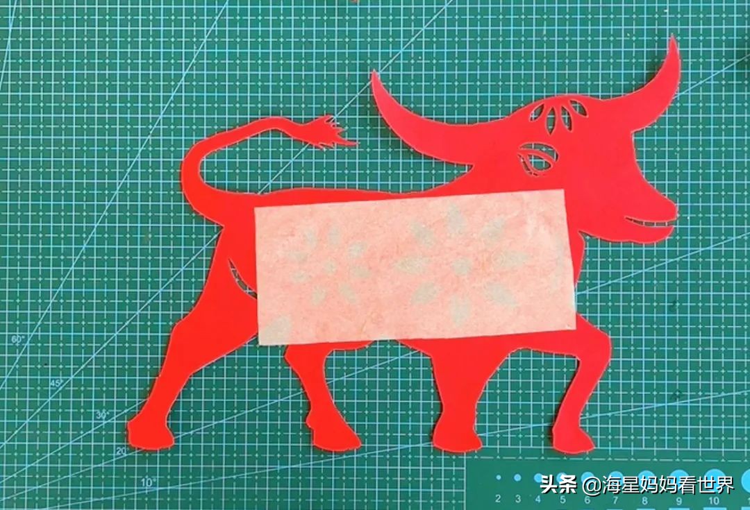 春节喜气洋洋大红灯笼高高挂,红红火火喜气洋洋百家姓灯笼