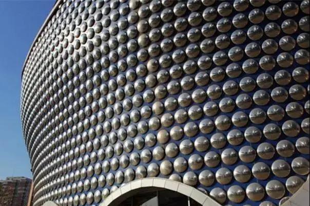 恒大足球场投资120亿哪里去了,恒大足球场投资120亿