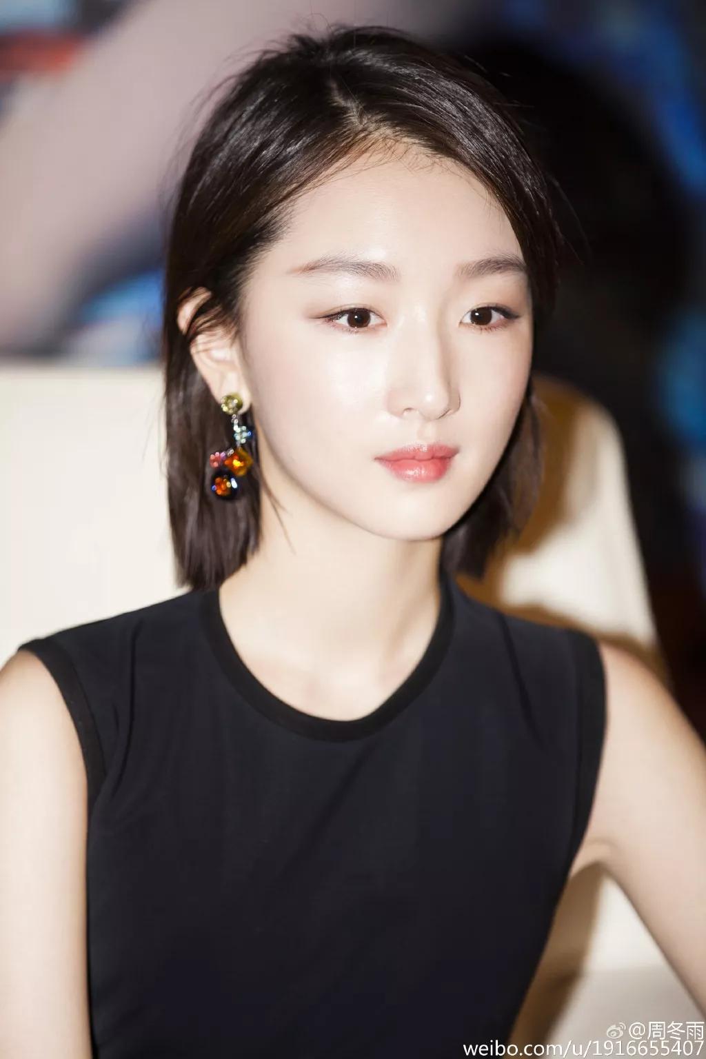 周冬雨过去的小粗腿,小粗腿逆袭