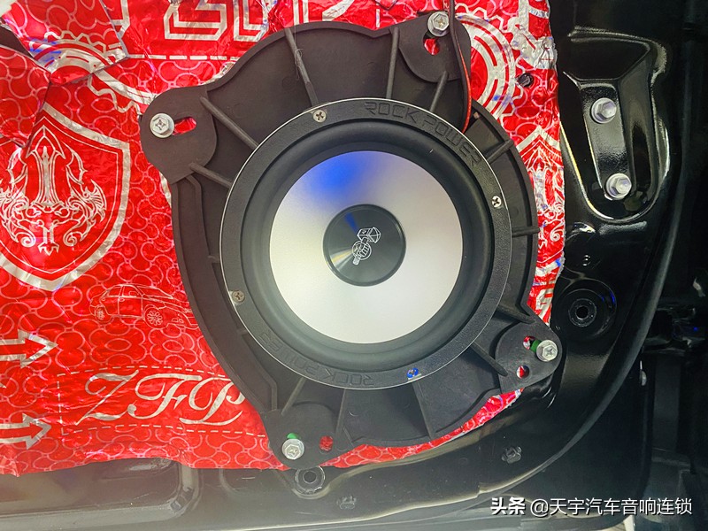 凯美瑞音响改装黄石,经典凯美瑞改二手伊顿音响