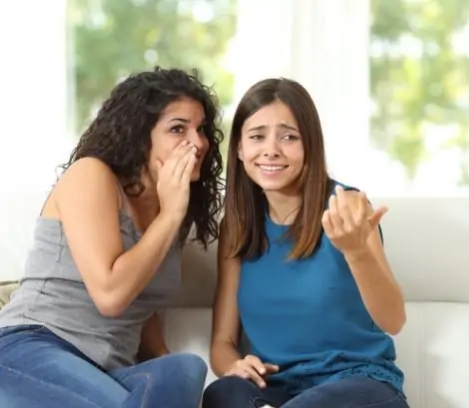 对爱说是非的人如何回应,怎么和爱说人是非的人相处