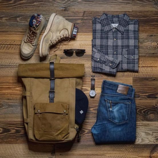 20到30岁男士背什么包比较好,男生冬季背什么包比较百搭