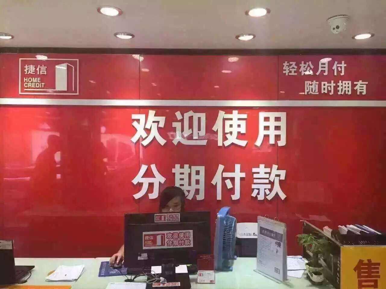 净利润大幅下滑业绩严重分化,净利润同比下滑超40%