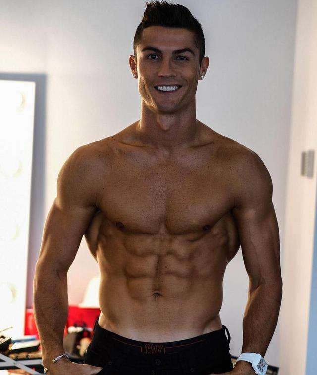 詹姆斯和c罗的肌肉哪个更厉害,詹姆斯和c罗身体素质对比