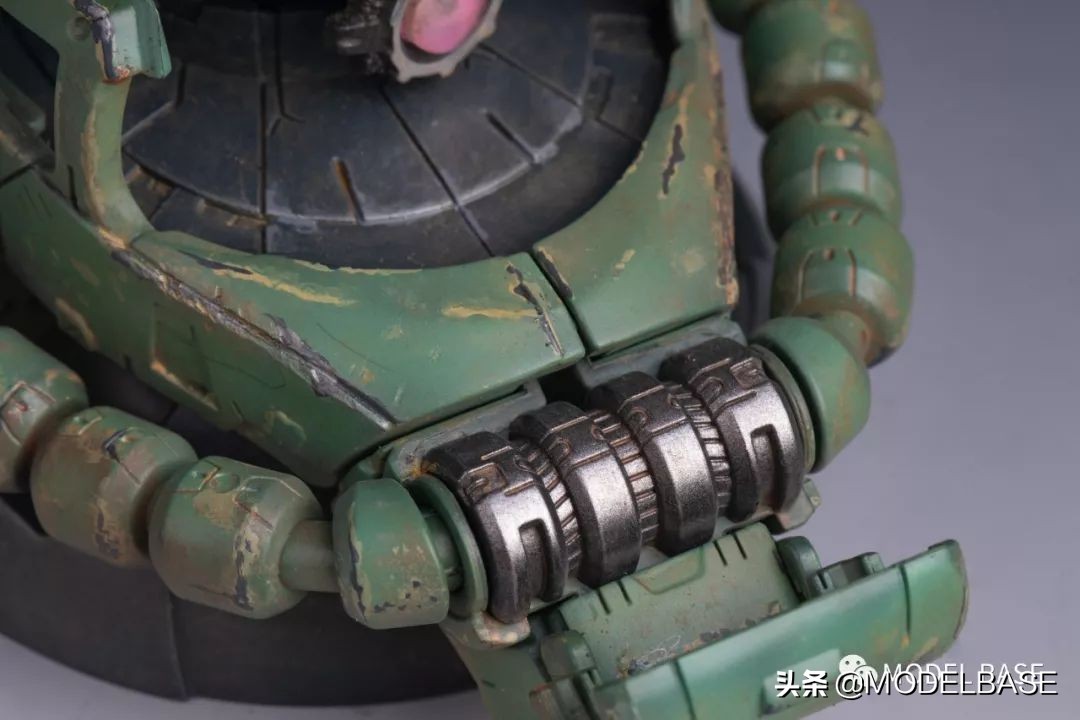 扎古扭蛋头组装,万代蓝标扎古和红标扎古