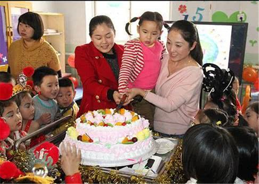 小孩过生日订二层蛋糕可以吗,幼儿园孩子过生日要买多大的蛋糕