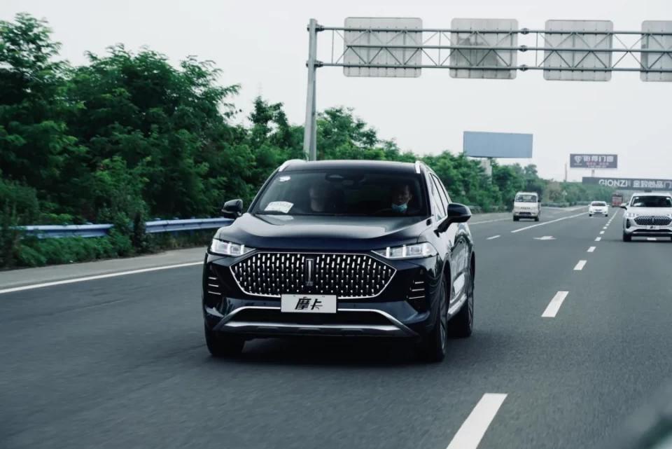 试驾摩卡视频,燃油版摩卡测评