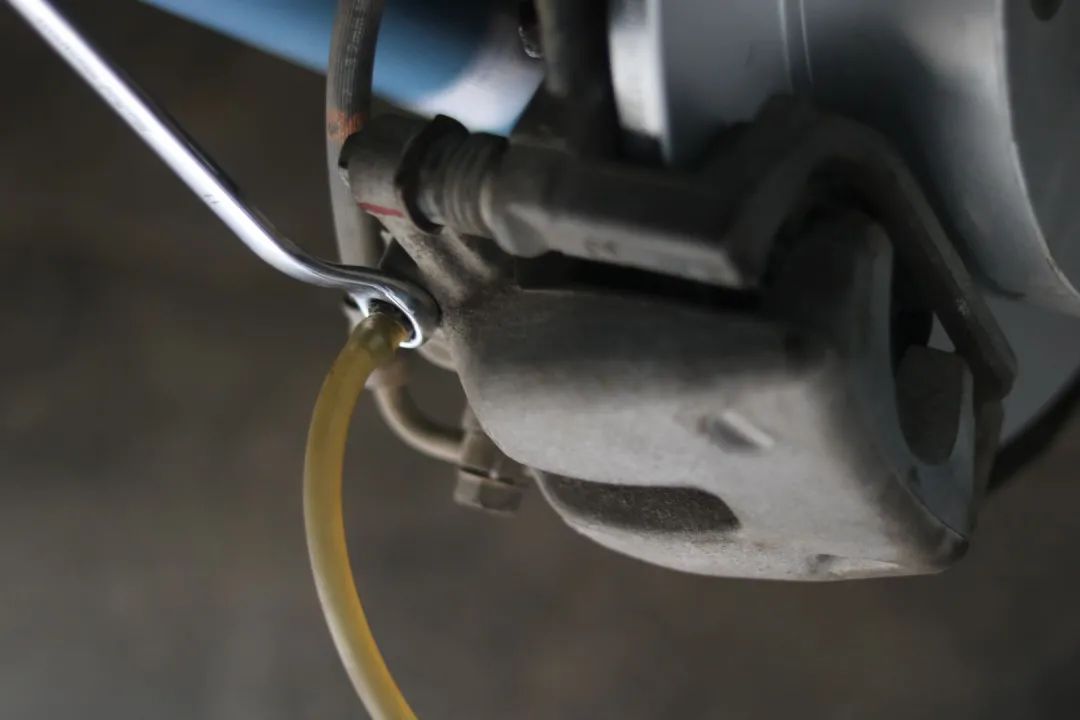 丰田埃尔法底盘全面升级,丰田埃尔法改装的巅峰之作