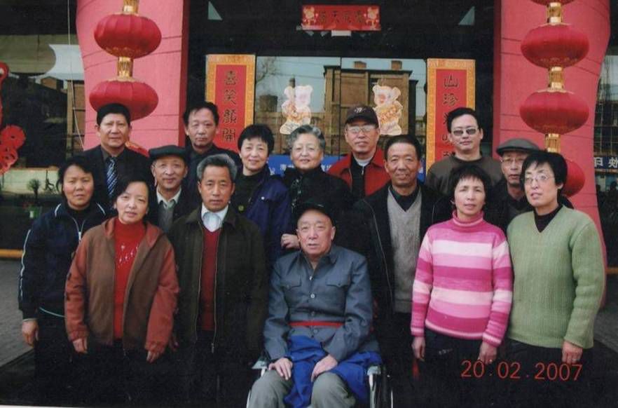 吕梁道德模范闫家栋一家：血浓于水一家亲