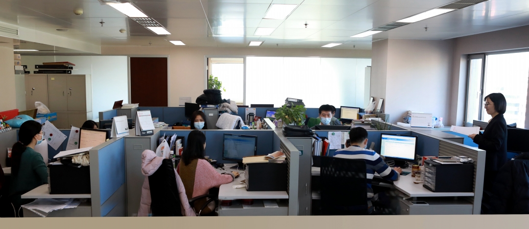 华腾公司“沙漠之鹰”团队：敢打敢拼，开拓国际市场