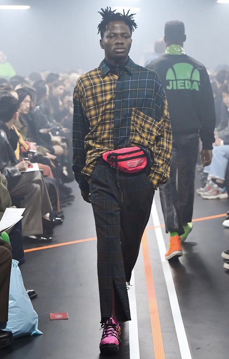 杨幂的男朋友穿什么衣服好看,男朋友的衣服该怎么样