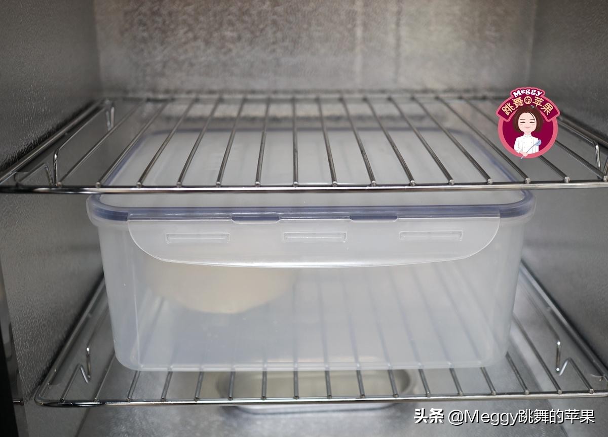 面包到底怎么做才能松软拉丝,面包拉丝最简单的方法