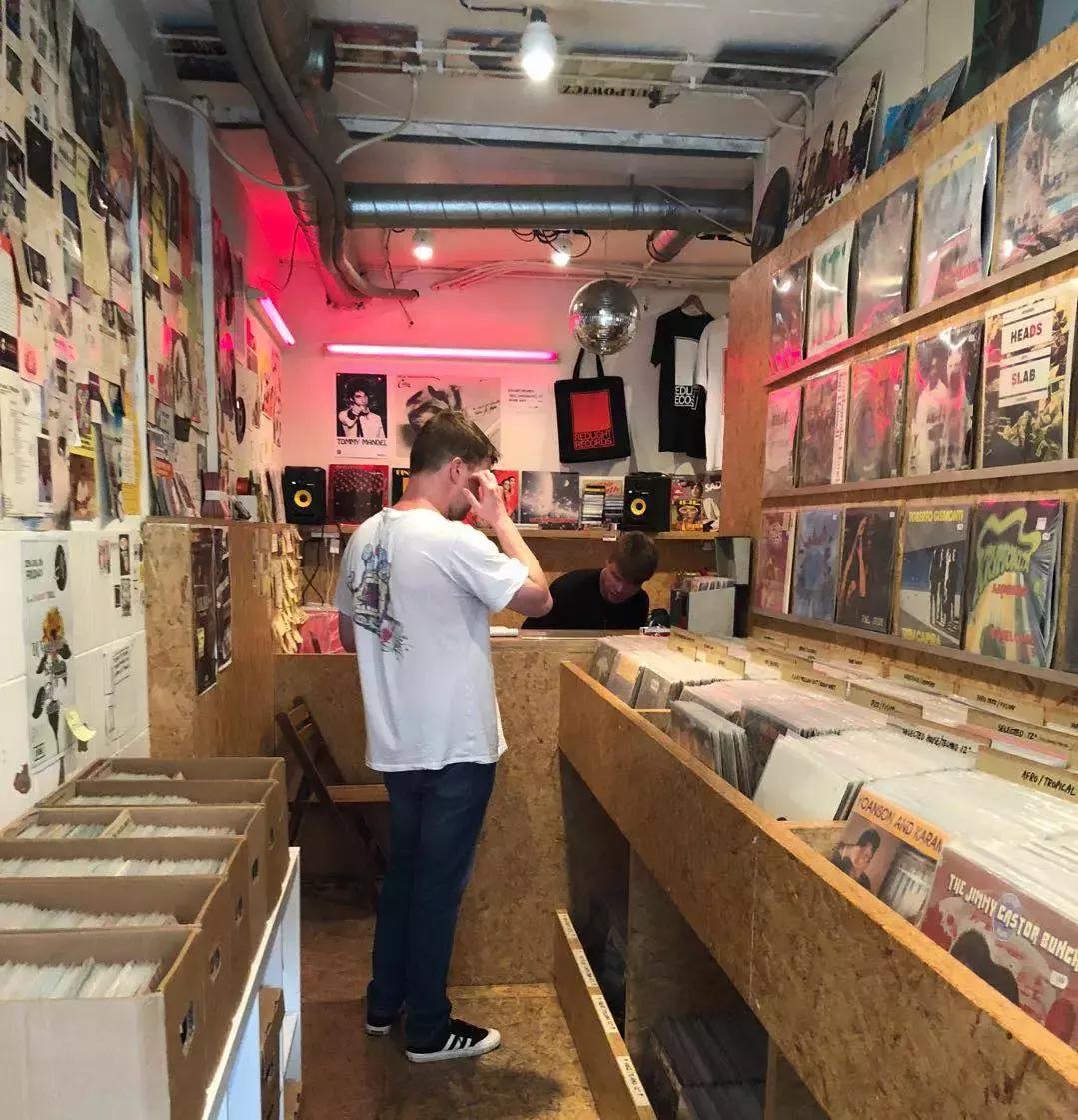 黑胶图书馆|*院妓**改造的唱片店，男人女人都想去