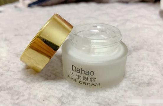 国货眼霜去细纹普通人买得起的,你使用过最惊艳的国货眼霜