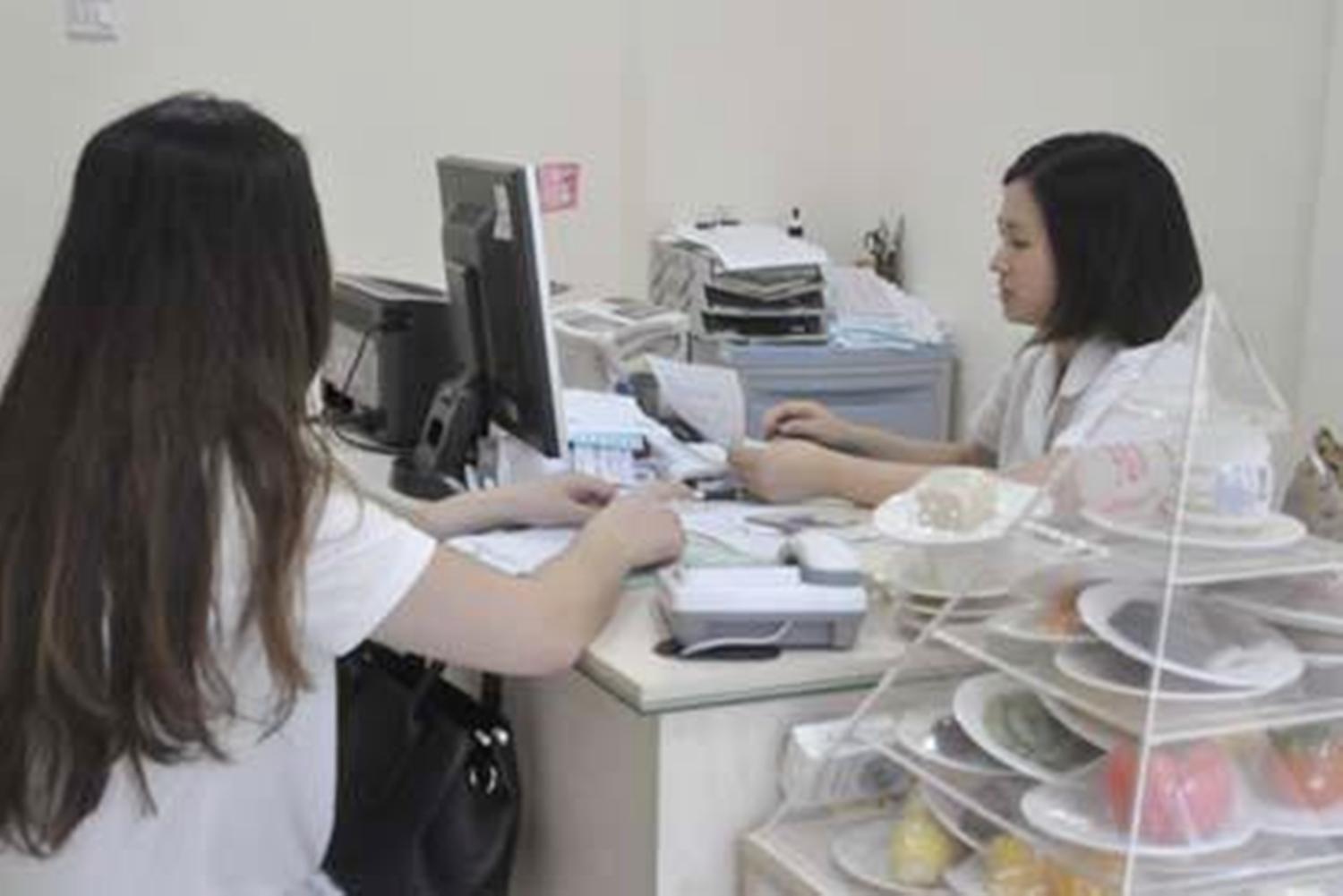 产科四步触诊方法及所查内容,妇产科医生知道自己怀的是男女吗