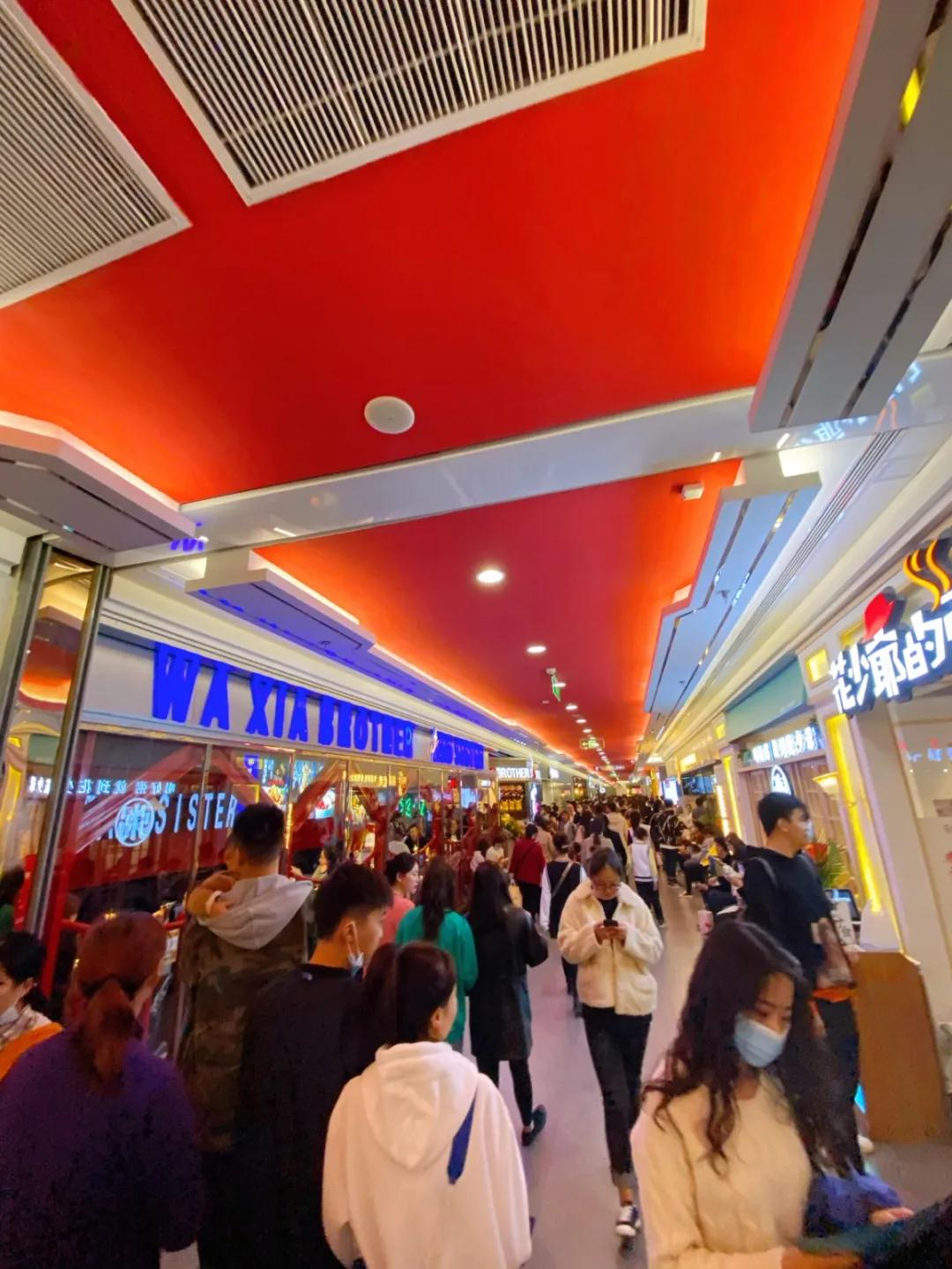 西安有哪些有名气的商场,西安有哪些大型的商场