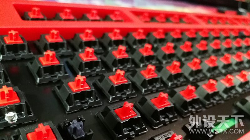 利奥波德:许你粉黛红霞醉梦人家