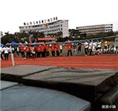 搞笑超市gif,超市减价的搞笑视频