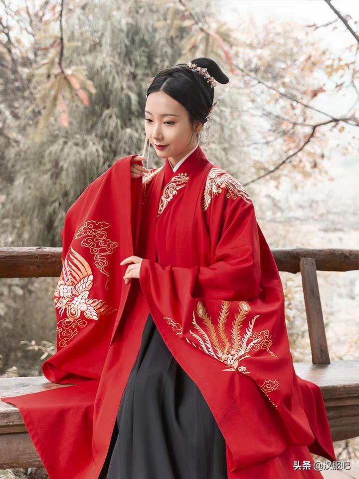 如何选择适合自己的汉服款式,汉服道袍怎么搭配才好看