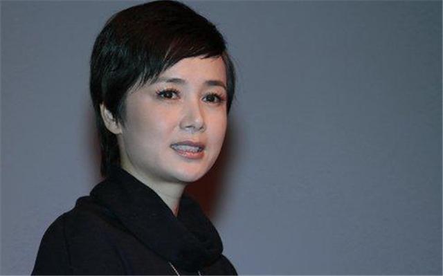 黄轩谈父母婚姻失败,黄轩小时候经历了家庭变故