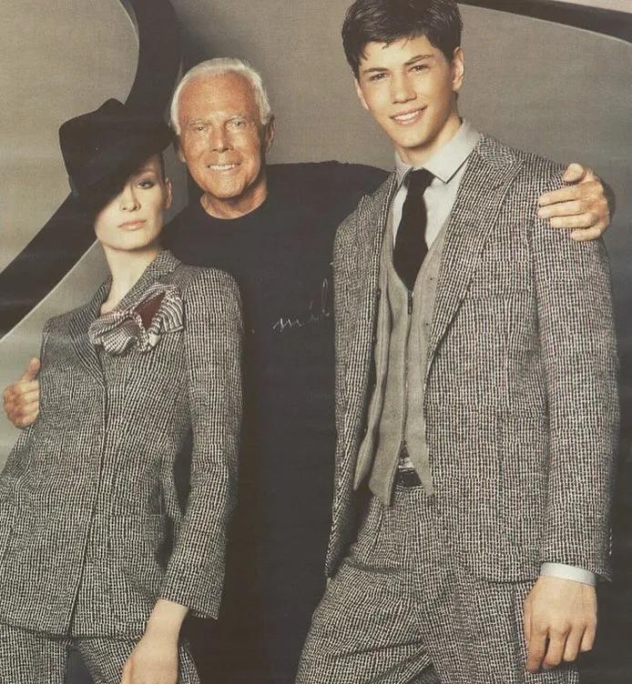 女明星红毯造型少不了它？网友：论优雅，还得是Armani的设计