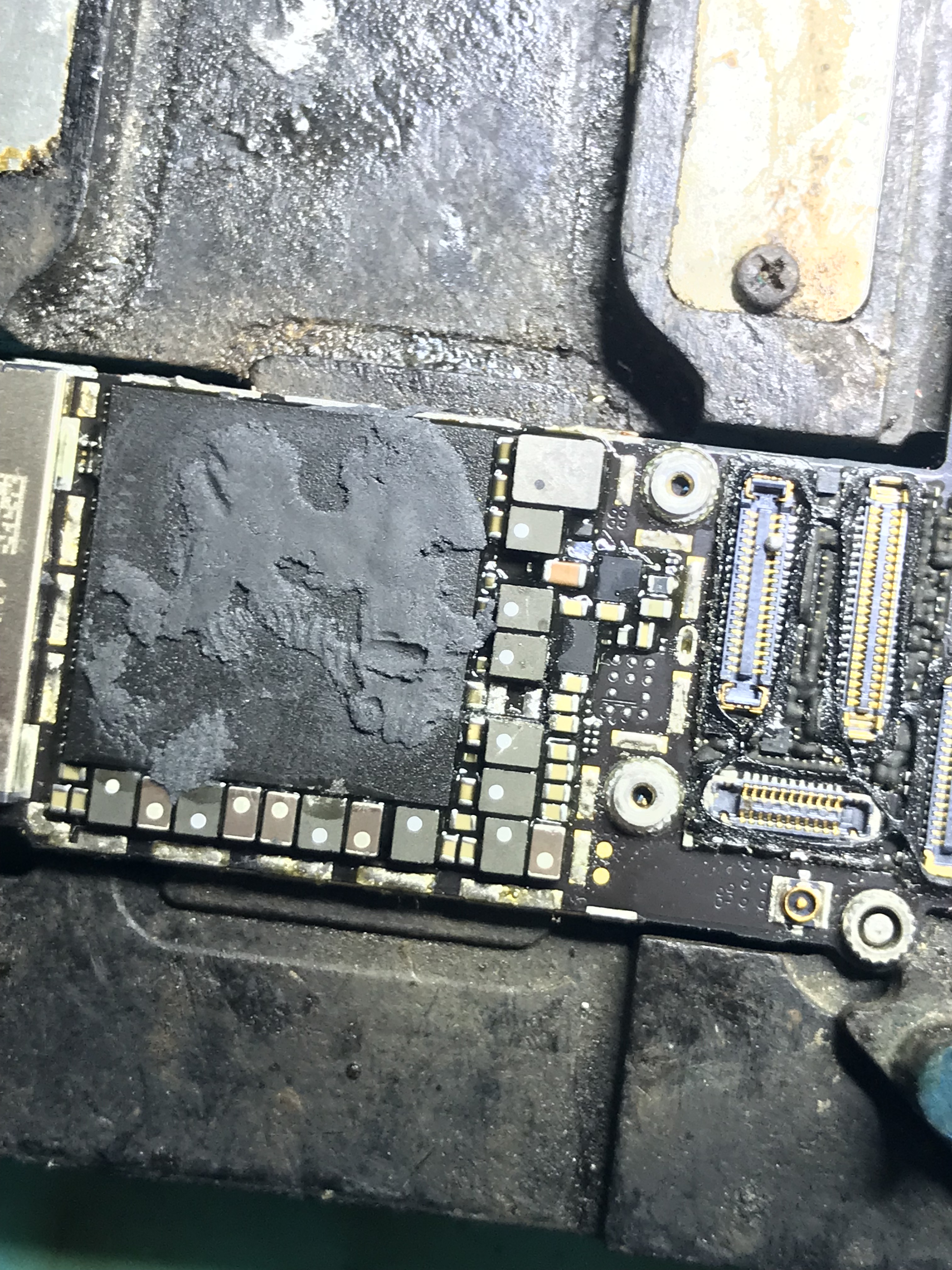 苹果6s不停重启花屏,苹果6s不间断重启